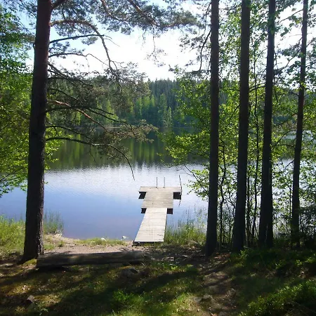 Loma-paelsilae Lakeside Villa *