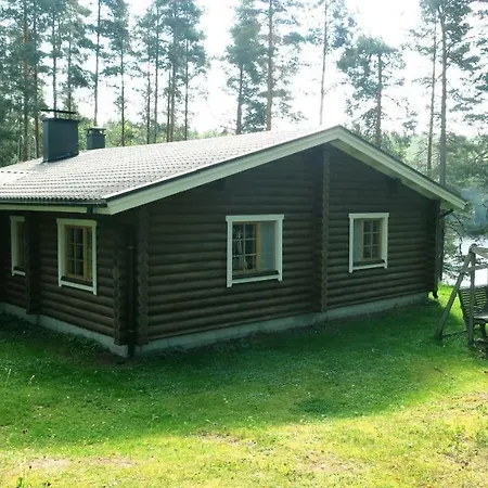 Loma-paelsilae Lakeside Villa *